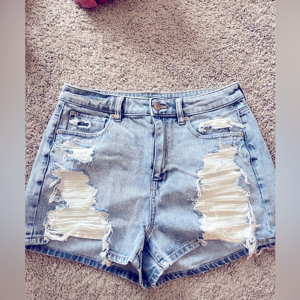 Size 6 American Eagle shorts